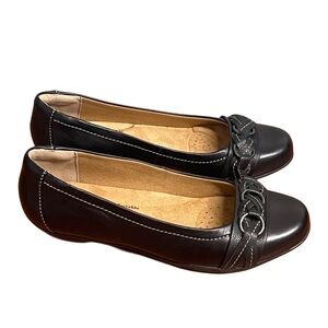 NWOB Softspots Posie Black Leather Flats Size 9 Narrow